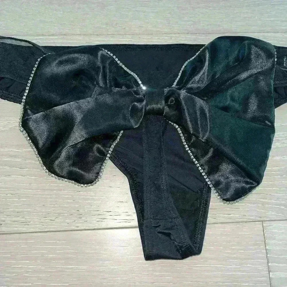 Victoria's Secret Big Bow Satin rhinestone Thong Panty sz XL black - Picture 2 of 4